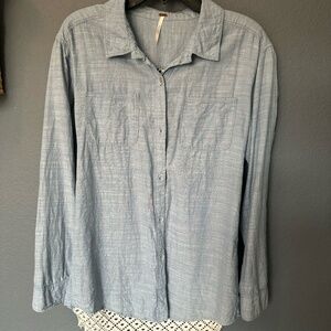 Free People Women's Slubby Road Trip Chambray Lace Eyelet Back Blouse Top Size M